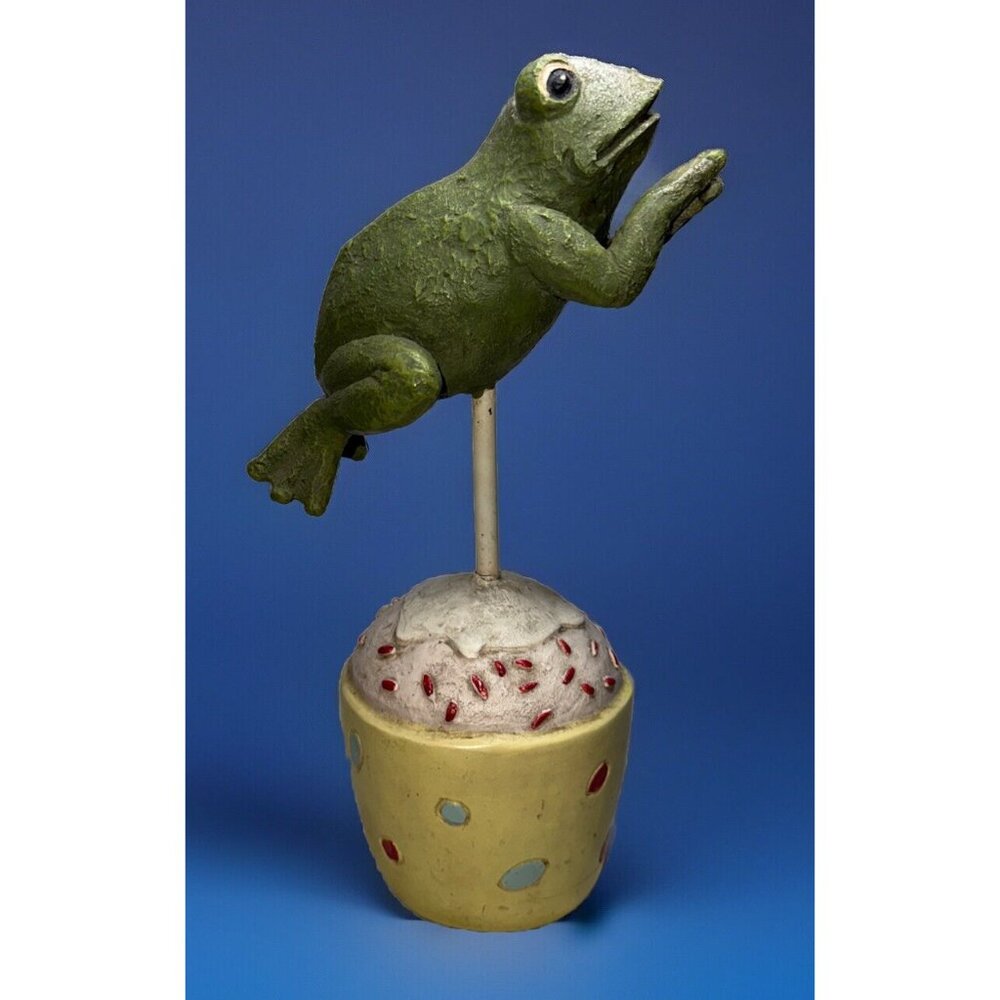 Large 14” Whimsical Garden Frog Cupcake Polkadot Childs Statue Cottagecore - Picture 3 of 6